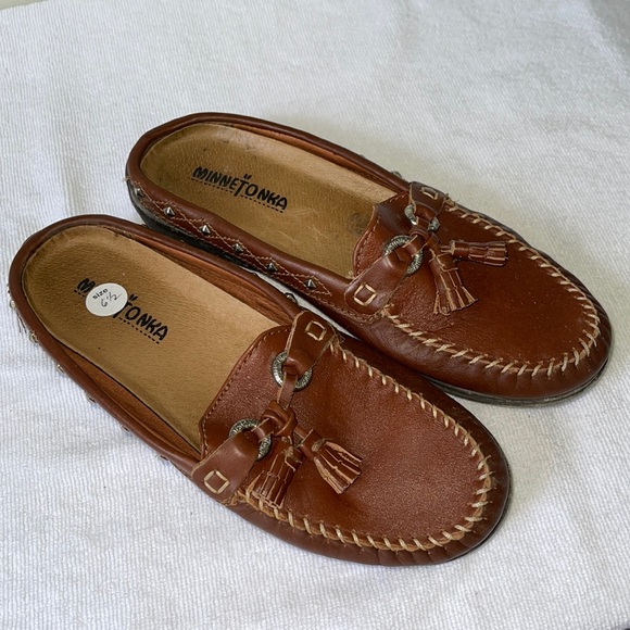 minnetonka loafers womens